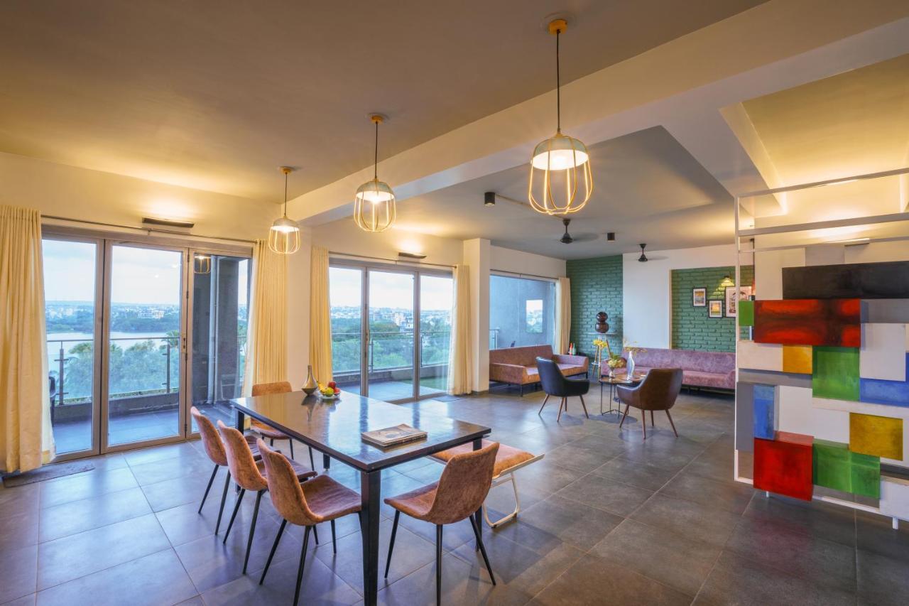 Grey Stone - Lakefront Penthouse Family Rooms Kolhapur Exterior foto